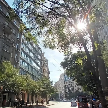 Authentic Centre #3, Four Bedrooms And Two Full Bathrooms Appartement *