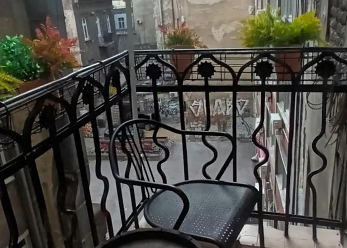 アパート Authentic Centre #3, Four Bedrooms And Two Full Bathrooms *